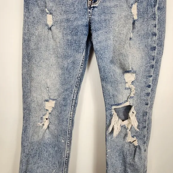 Abercrombie &amp; Fitch Short Ultra High Rise Ankle Straight Jean Released Hem 26 2