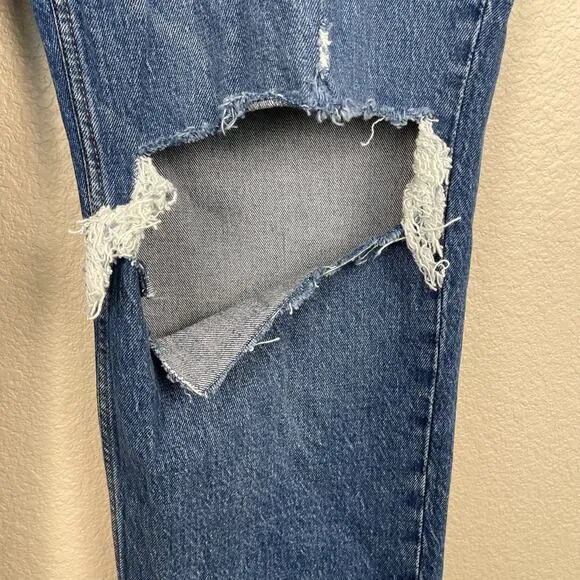 Abercrombie And Fitch The 90's Straight Ultra High Rise Jeans 32S Distressed NWT