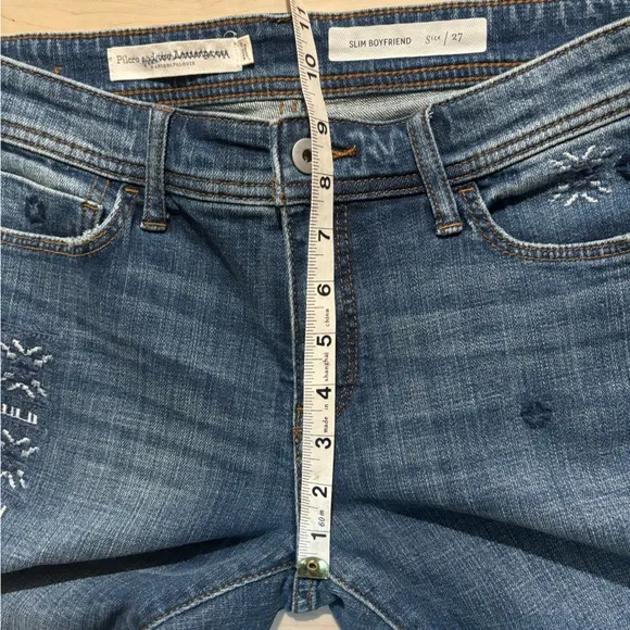 Anthropologie Pilcro Embroidered Mid-rise Slim Boyfriend Jeans