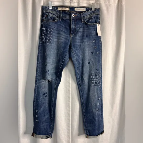 Anthropologie Pilcro Embroidered Mid-rise Slim Boyfriend Jeans