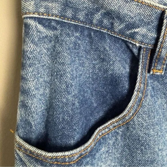 Brandy Melville Saylor John Galt 90s medium wash straight leg jeans size 26