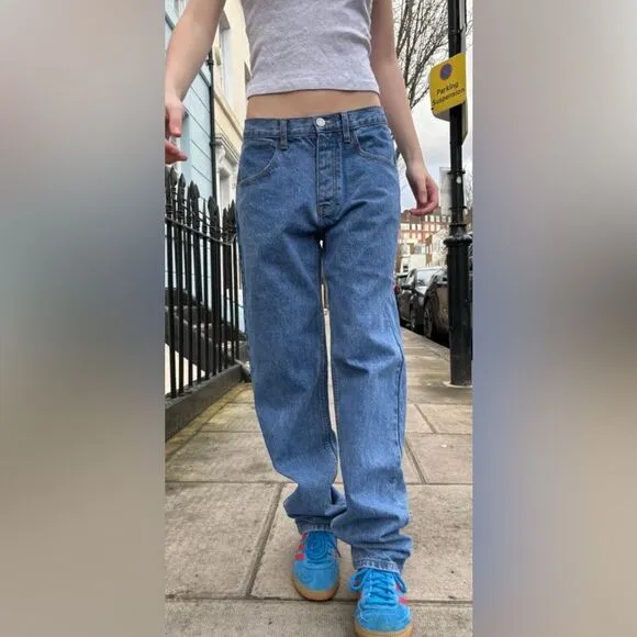 Brandy Melville Saylor John Galt 90s medium wash straight leg jeans size 26