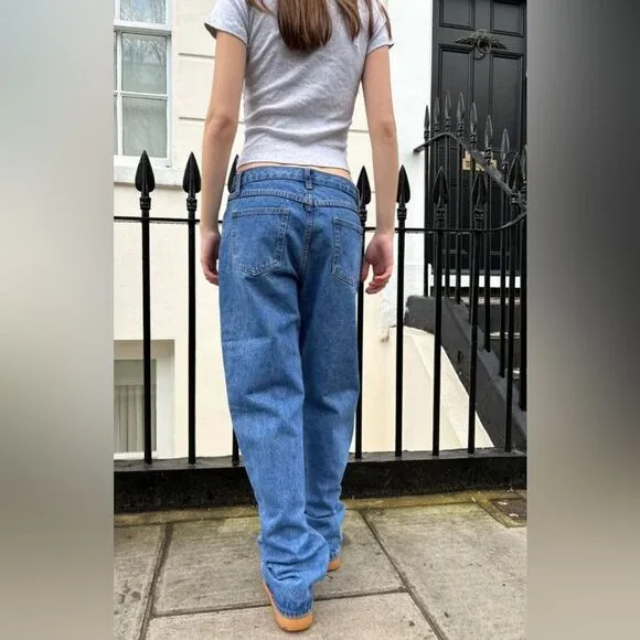 Brandy Melville Saylor John Galt 90s medium wash straight leg jeans size 26