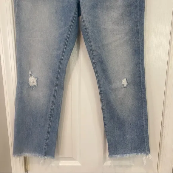 J Crew Light Wash Slim Broken In Boyfriend Jeans Women's Size 28 Distressed