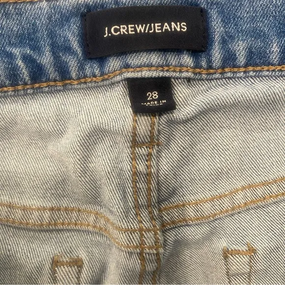 J Crew Light Wash Slim Broken In Boyfriend Jeans Women's Size 28 Distressed