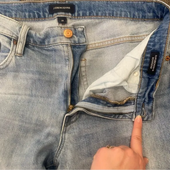 J Crew Light Wash Slim Broken In Boyfriend Jeans Women's Size 28 Distressed