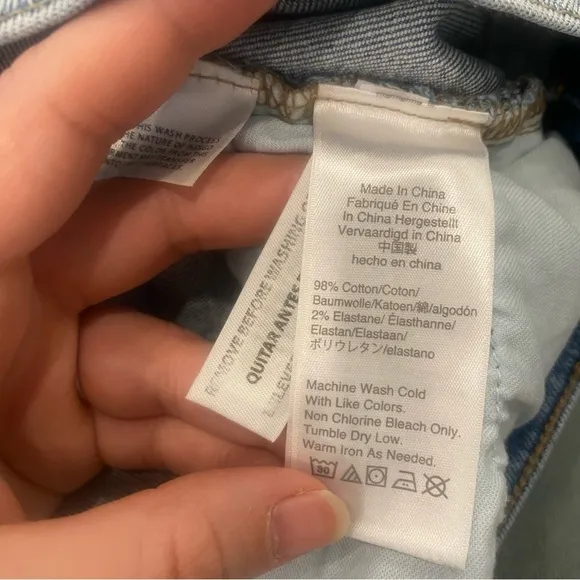 J Crew Light Wash Slim Broken In Boyfriend Jeans Women's Size 28 Distressed