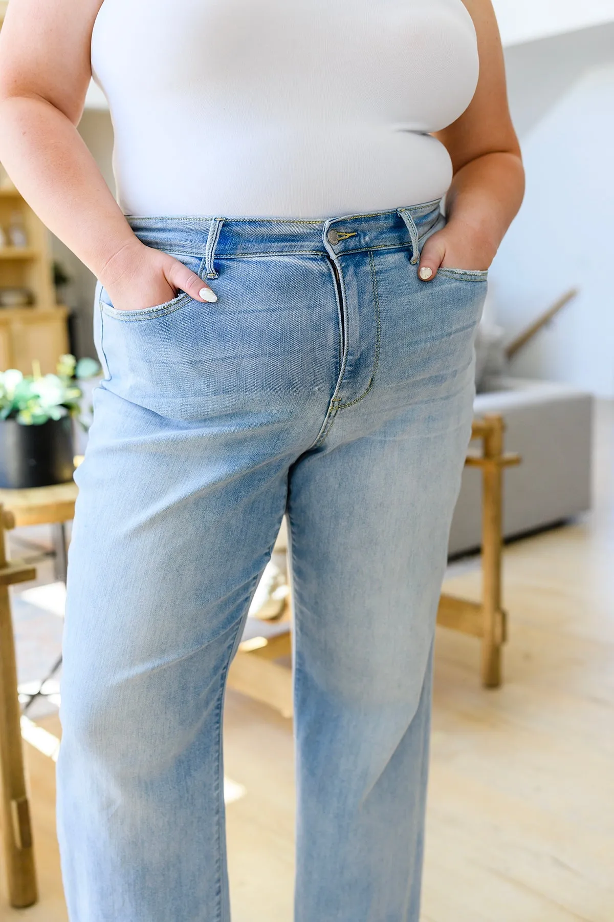 Judy Blue High-Rise Straight Leg Jeans