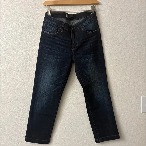 Kut from the Kloth Lauren Crop Straight Leg Jeans size 4
