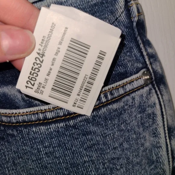 Le Jean stevie  Mid Rise boyfriend Jeans size 32