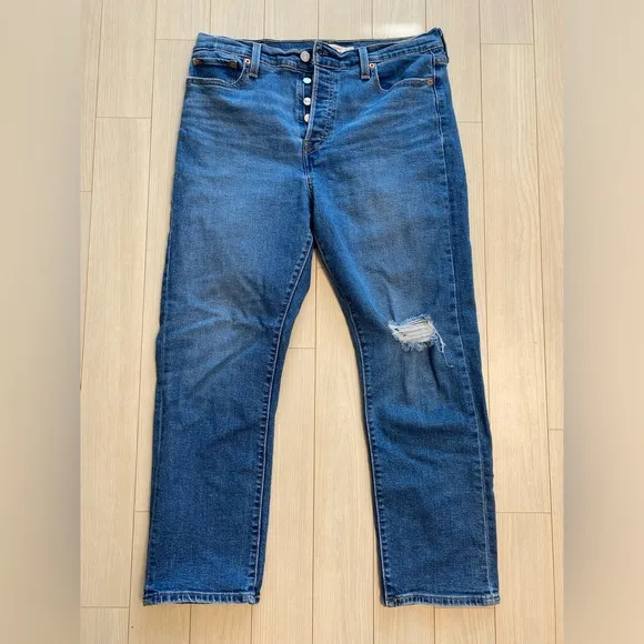 Levis Wedgie Straight Button Fly Jeans