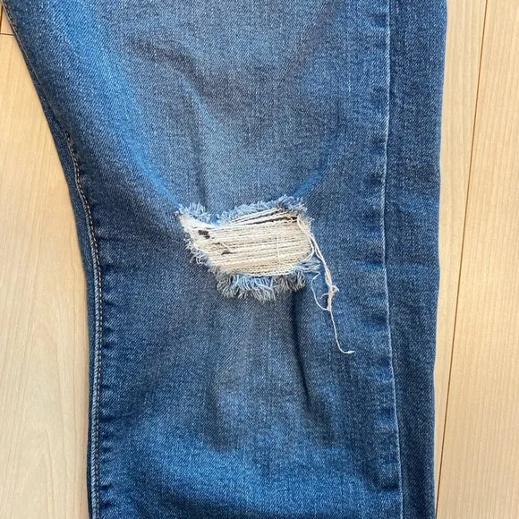 Levis Wedgie Straight Button Fly Jeans