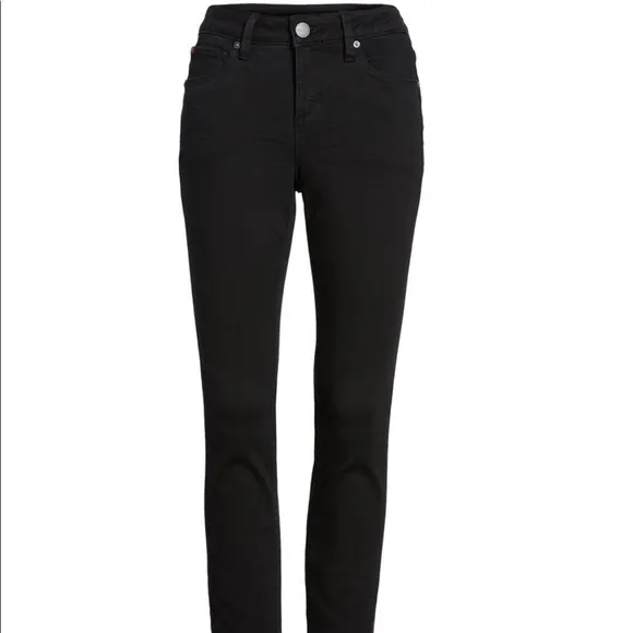 💥NWT💥 Black Slink Jeans