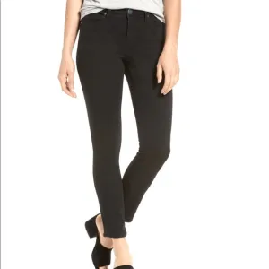💥NWT💥 Black Slink Jeans