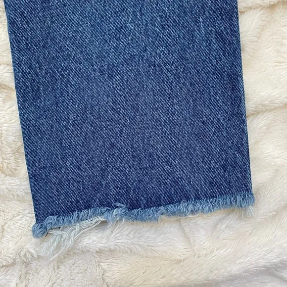 NWT Levi’s Wedgie Straight medium wash Premium Denim jeans