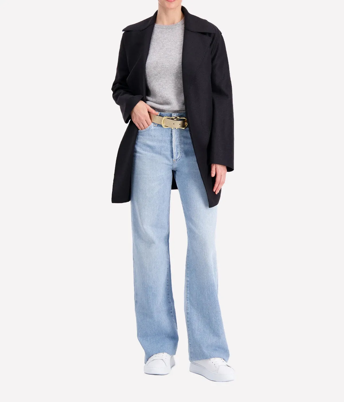 Short Trench in Black