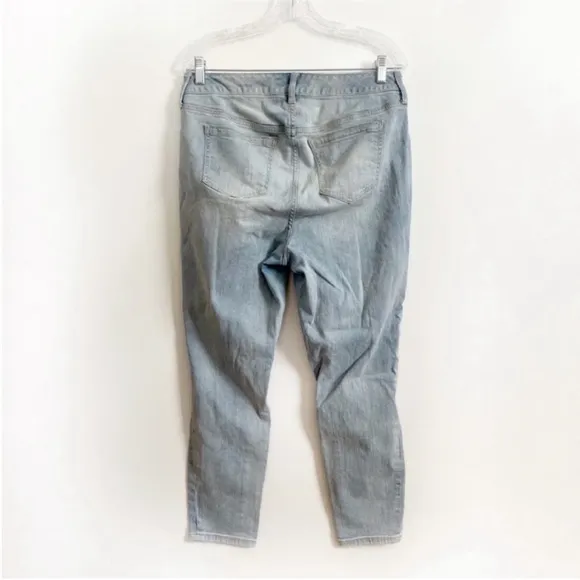 Torrid Boyfriend Straight Vintage Mid-Rise jeans blue denim distressed stretch