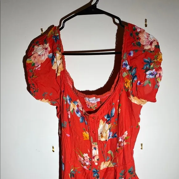 Yumi Kim Mercer Street Floral Red Midi Dress Medium Pockets Button Down